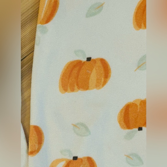 Jessica Simpson Pumpkin Pajama Set Girls size 8 - Picture 12 of 12